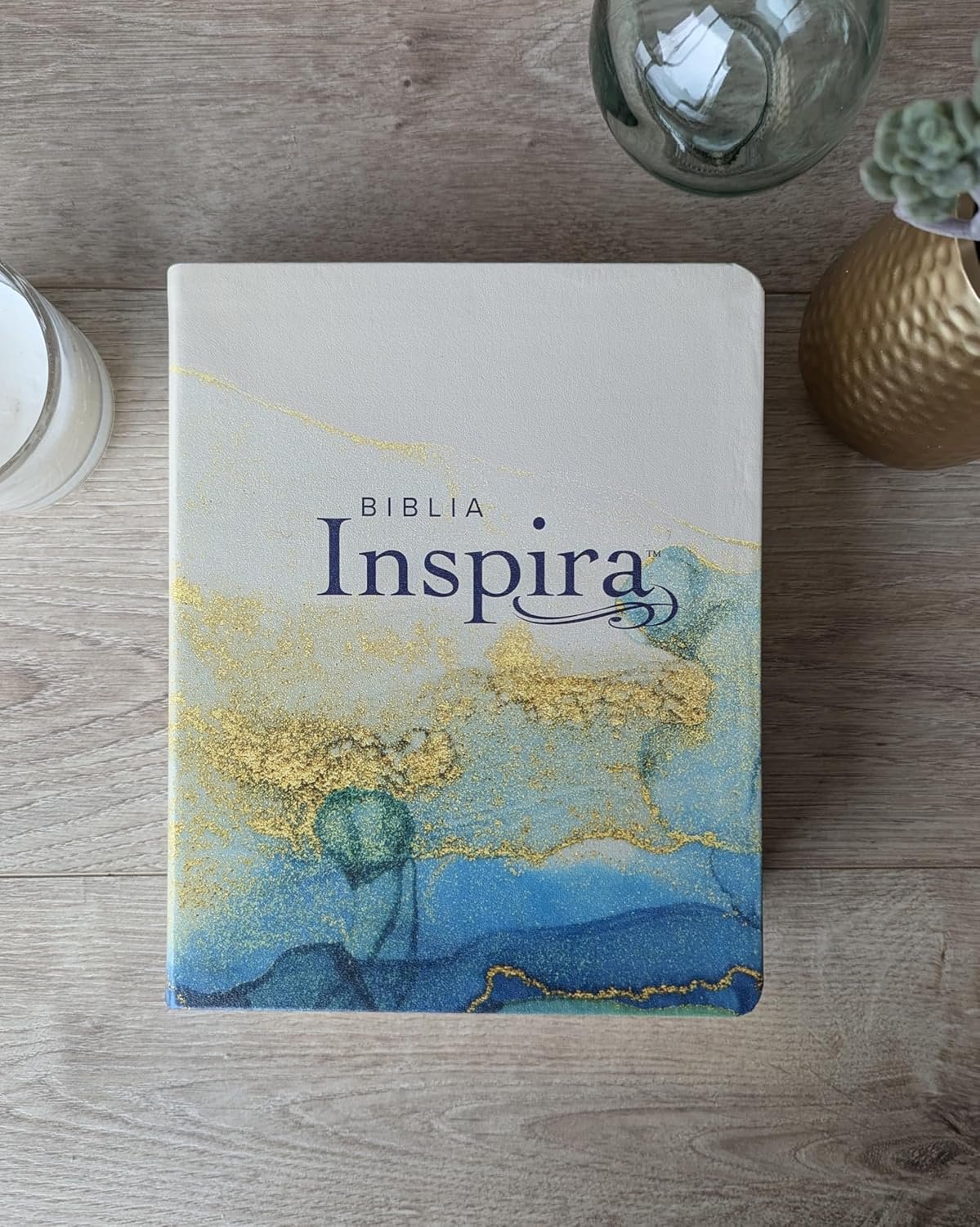 Biblia Inspira NTV con Filament (SentiPiel, Oro) - Imagen 7