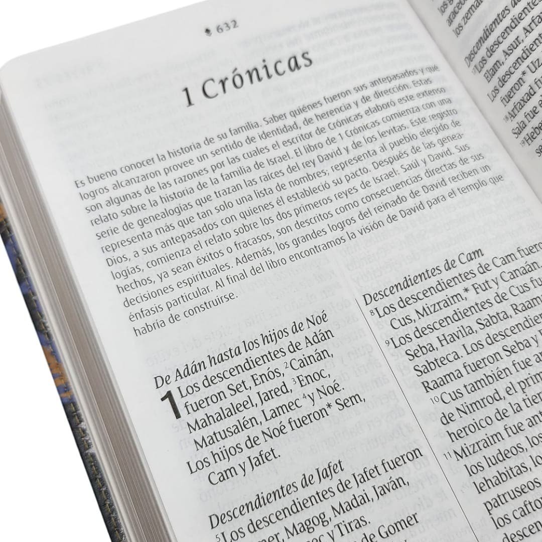 Biblia manual NTV, letra grande con Filament (SentiPiel, Azul oscuro, Letra Roja) - Imagen 5
